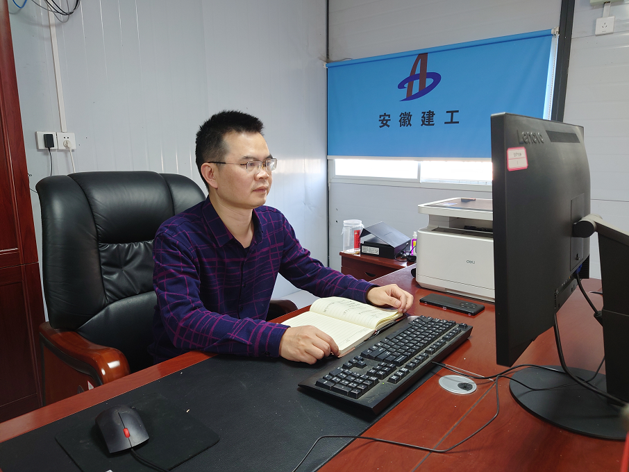 基層職工熱議黨的二十大系列報(bào)道（五） ：攻堅(jiān)克難、奮勇前行，向公司交出一份份高質(zhì)量答卷！